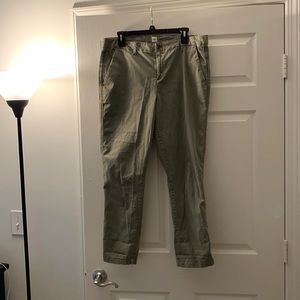 Gap Girlfriend Chino Green (14)